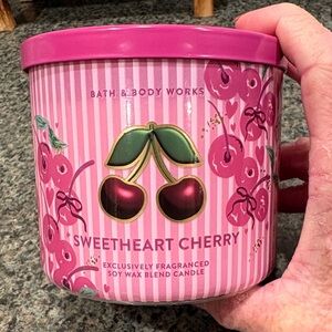 Nwt “Sweetheart Cherry” 3 wick candle from bath & Bodyworks..